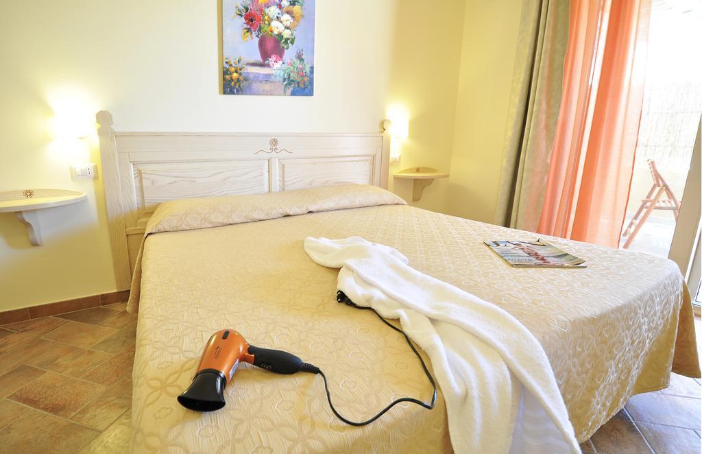Affittacamere B&B La Villa Dei Graniti Villasimius Ruang foto