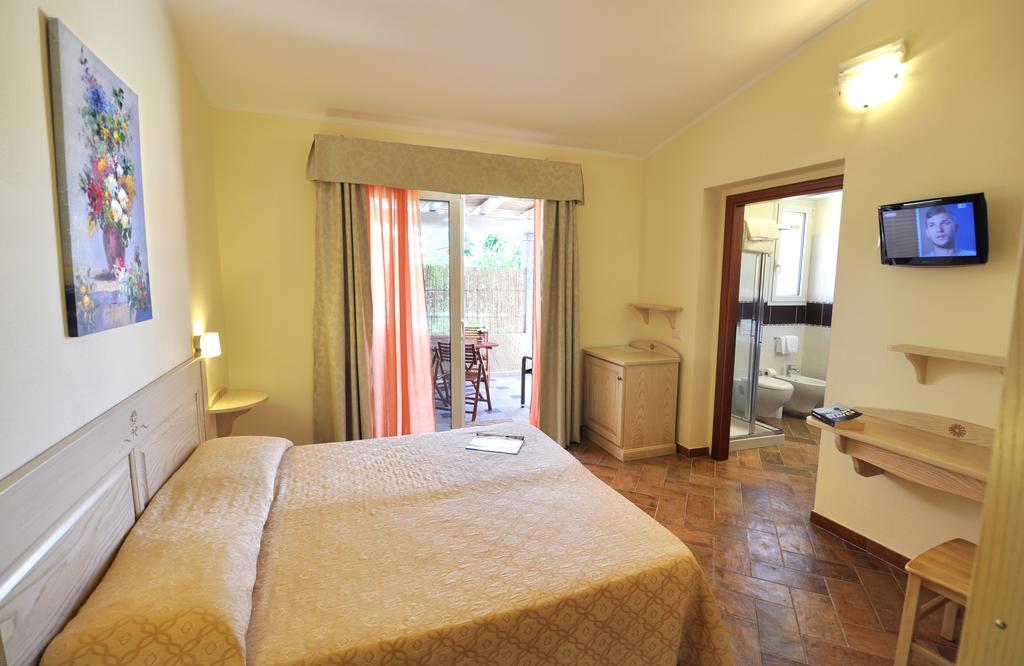 Affittacamere B&B La Villa Dei Graniti Villasimius Ruang foto