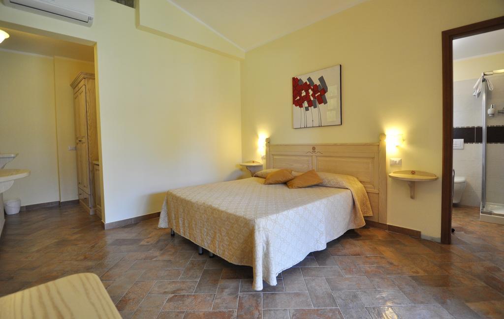 Affittacamere B&B La Villa Dei Graniti Villasimius Ruang foto