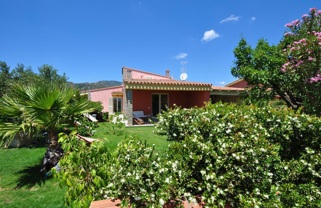 Affittacamere B&B La Villa Dei Graniti Villasimius Bagian luar foto