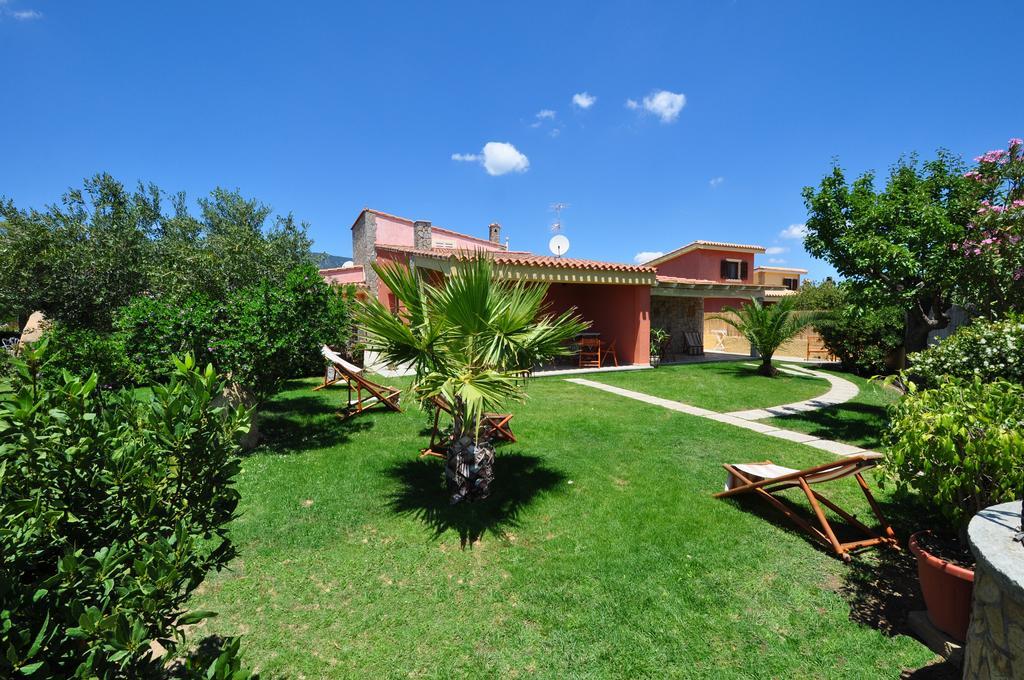 Affittacamere B&B La Villa Dei Graniti Villasimius Bagian luar foto