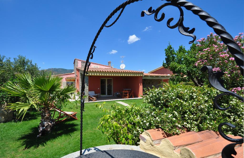 Affittacamere B&B La Villa Dei Graniti Villasimius Bagian luar foto