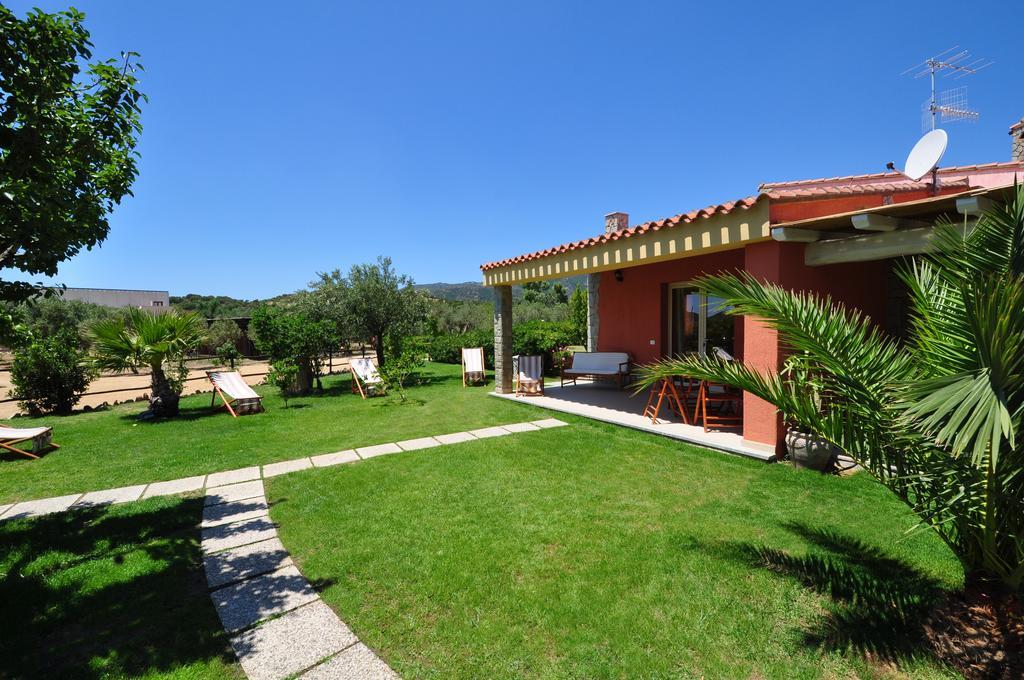Affittacamere B&B La Villa Dei Graniti Villasimius Bagian luar foto