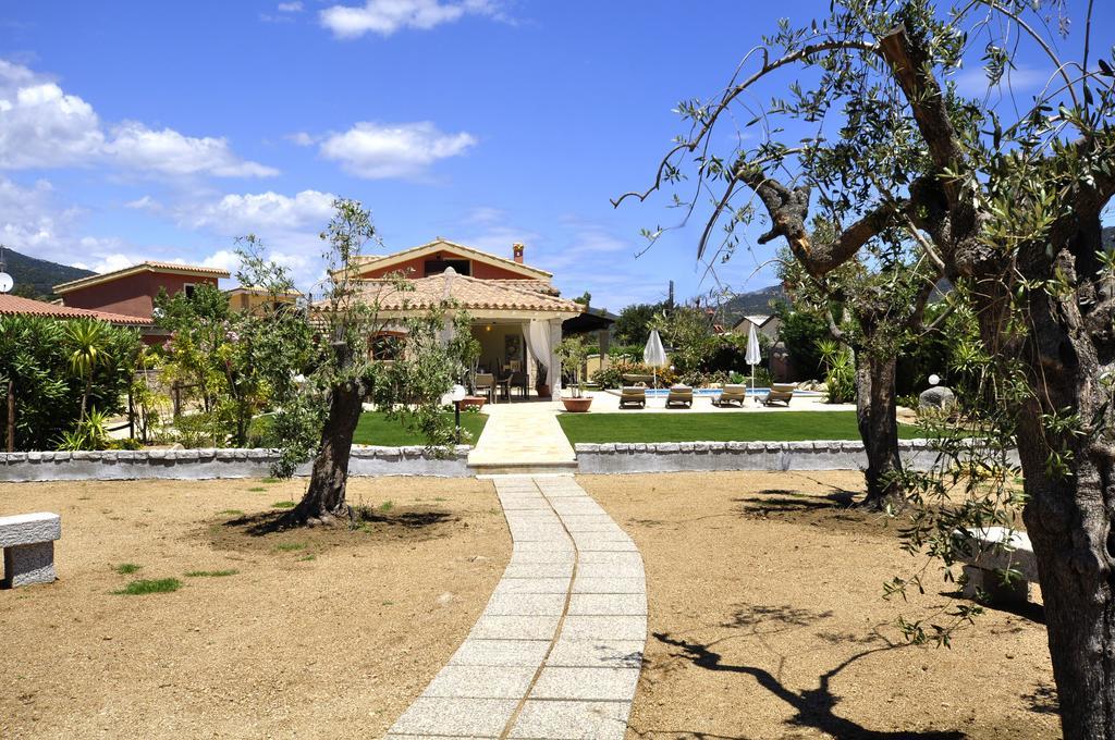 Affittacamere B&B La Villa Dei Graniti Villasimius Bagian luar foto