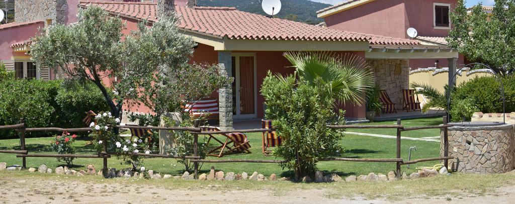 Affittacamere B&B La Villa Dei Graniti Villasimius Bagian luar foto